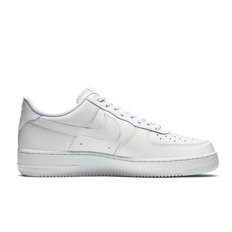 Nike Air Force 1 07 Mænd Kvinde Skateboarding Sko Klassikere Sort Hvid Ægte læder Skridsikre Komfortable Af1 løbesneakers