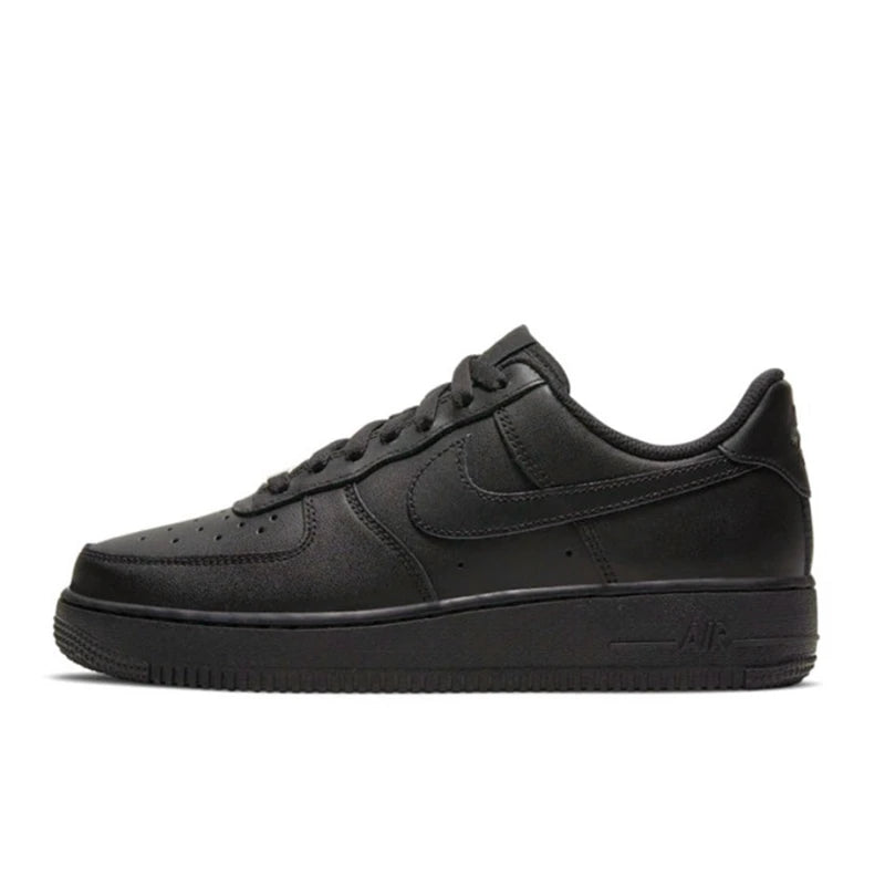 Nike Air Force 1 07 Mænd Kvinde Skateboarding Sko Klassikere Sort Hvid Ægte læder Skridsikre Komfortable Af1 løbesneakers