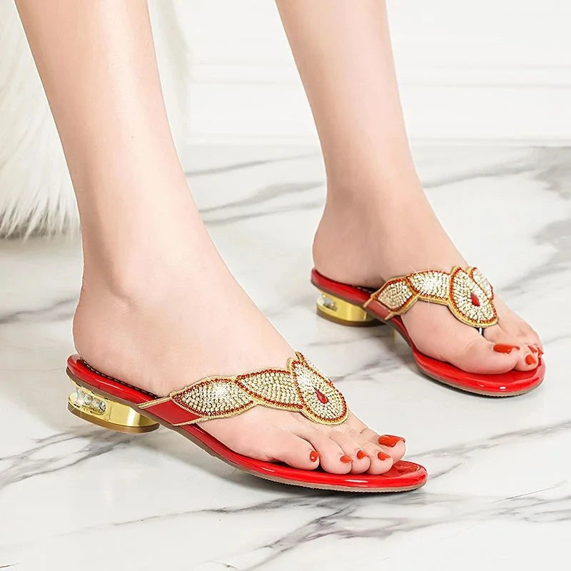 Summer 2024 New Fashion Rhinestone Low Heel Sandals Korean Version Beach Shoes