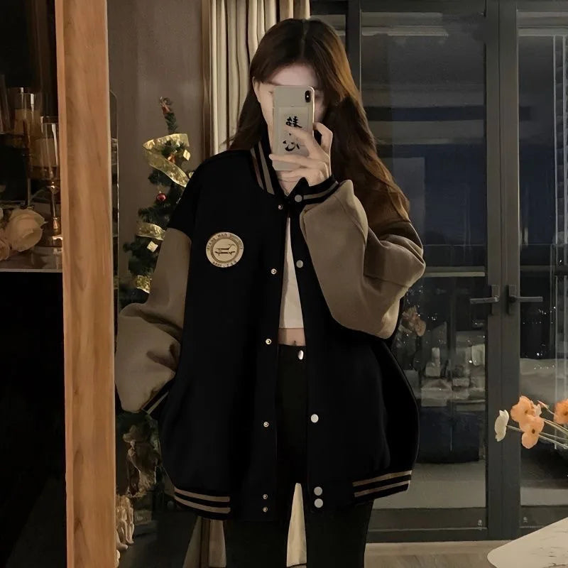 Lazy Style Baseball Jacket for Women in Autumn and Winter, Plush and Thickened Retro Loose Fitting Cardigan Sweater, in Fashion