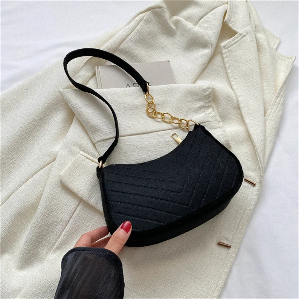 Nyt mærke Kvinder Retro underarmstaske Filt ensfarvet skuldertaske Casual Pung Dumpling Bag Simple Fashion Crossbody-taske