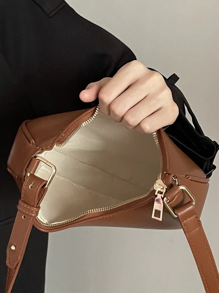 Ny mode ensfarvede skuldertasker Simple læder Crossbody-tasker Luksus håndtasker til kvinder Håndholdte underarm Hobo-tasker