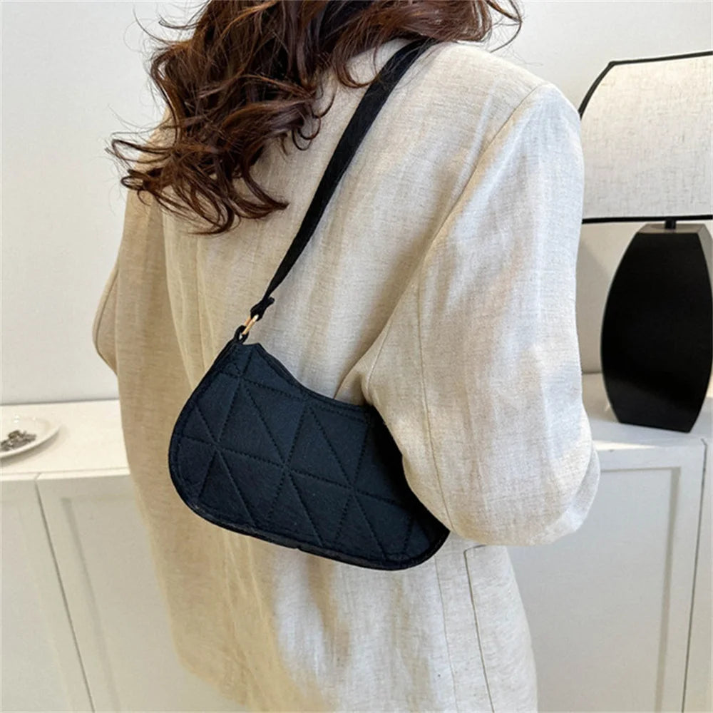 Fashion Felt Shoulder Bag Solid Color Mini Tote Bag Lightweight Casual Clutch Purse Women Girls Armpit Handbags Subaxillary Bag