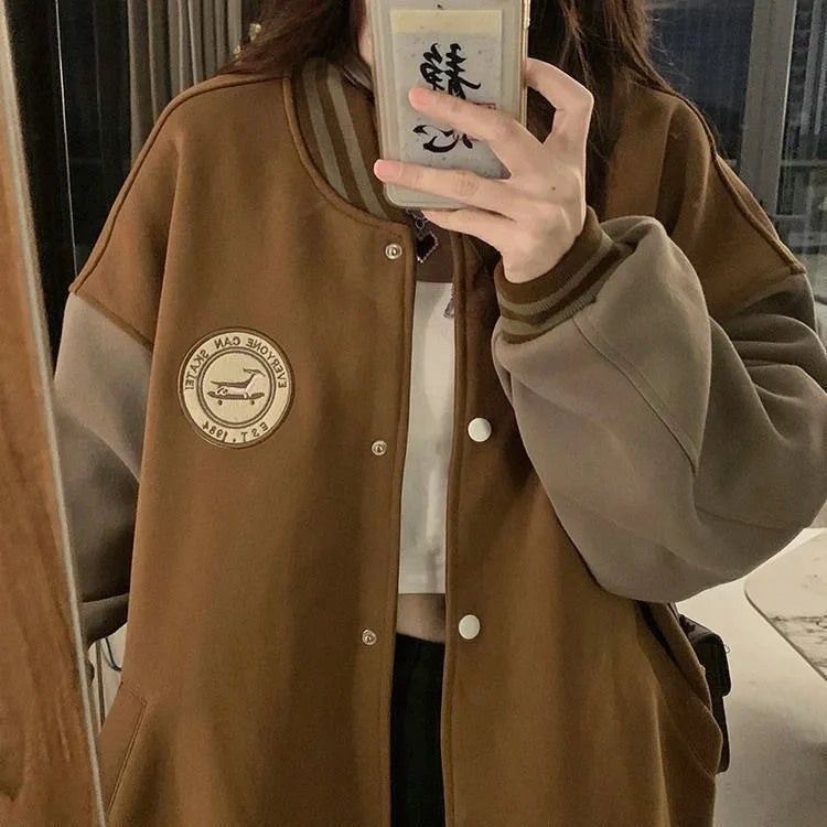 Lazy Style Baseball Jacket for Women in Autumn and Winter, Plush and Thickened Retro Loose Fitting Cardigan Sweater, in Fashion